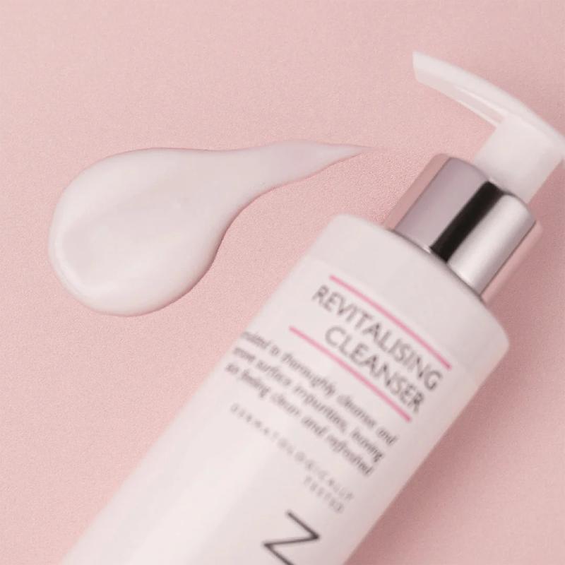 SKINICIAN Revitalising Cleanser 200ml