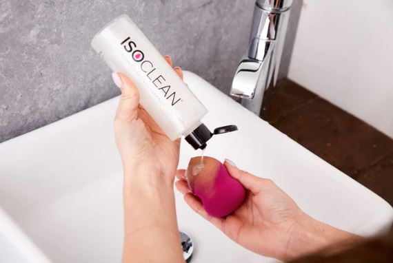 ISOCLEAN Cosmetic Sponge Cleaner 525ml