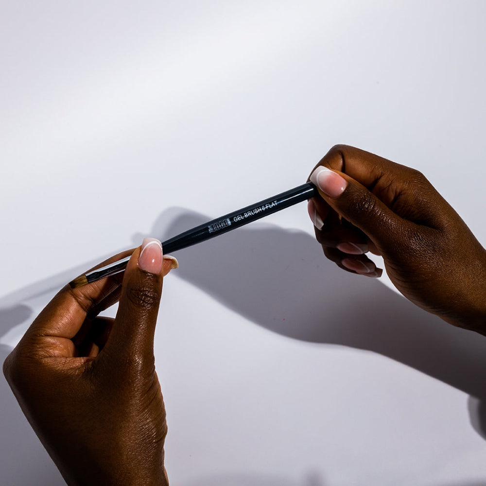 The Edge Gel Brush Flat Size 6
