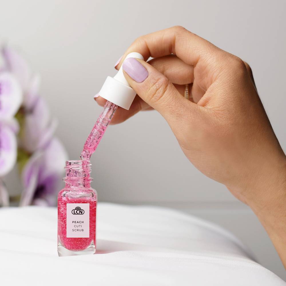 LCN Peach Cuti Scrub 11ml