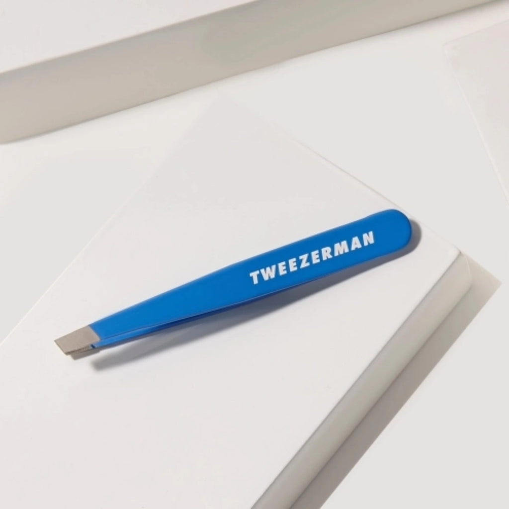 Tweezerman Bahama Blue Mini Slant Tweezer
