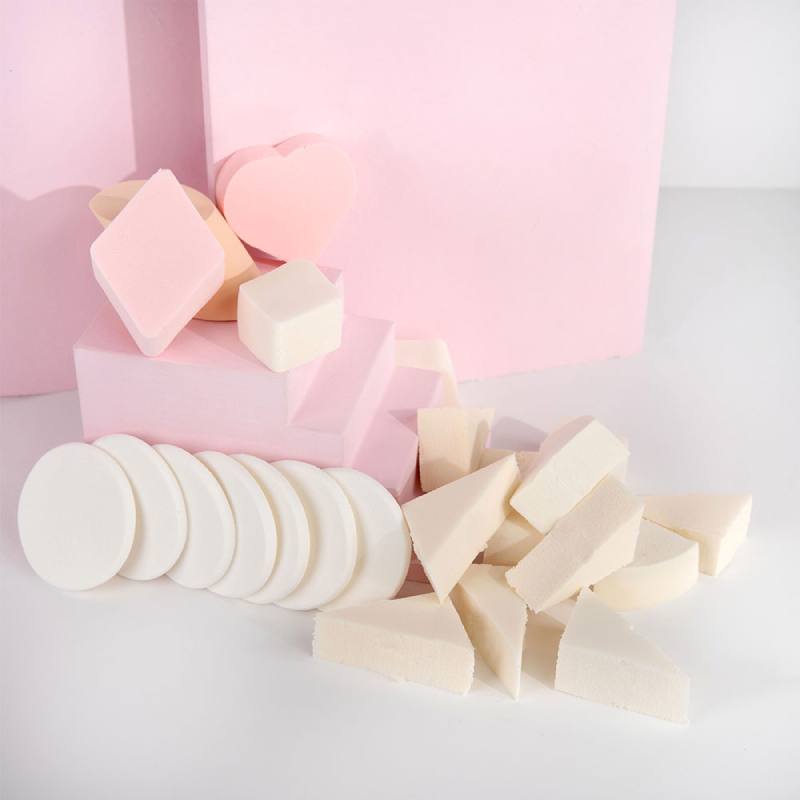 Brushworks Assorted Makeup Sponges (24)