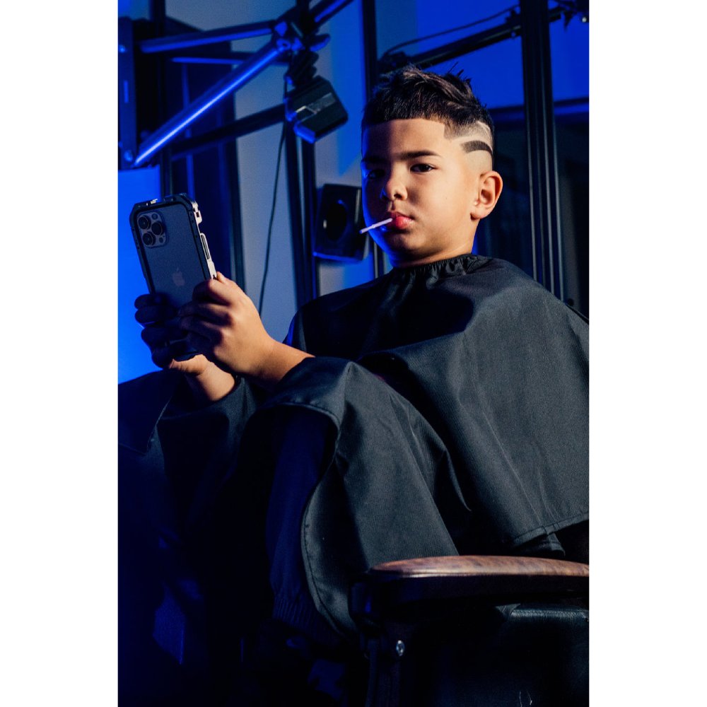 Barber Strong Junior Hands Free Barber Cape Black