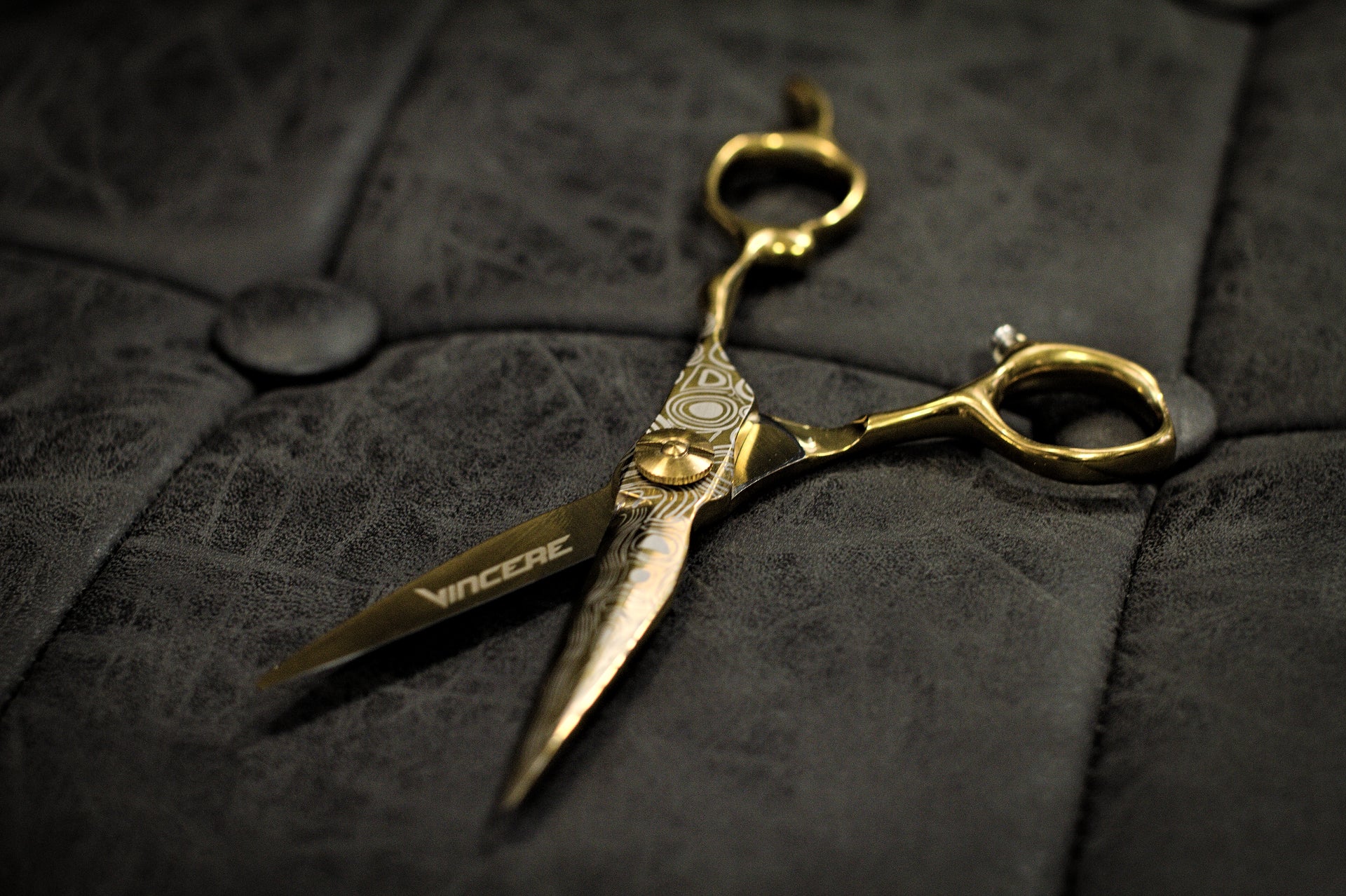 Vincere Ares Damascus Gold Scissors 5.5"