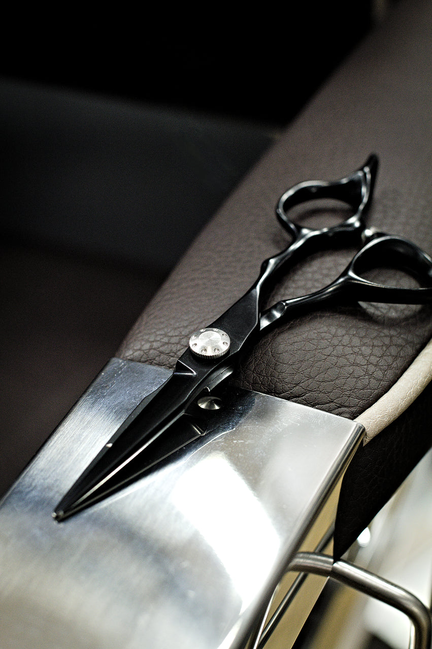 Vincere Hades Black Scissors 6"