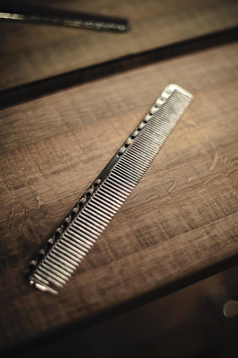 BarberStyle Silver Metal Comb Long
