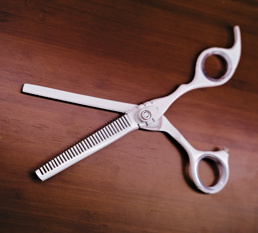 BarberStyle White Japanese Nero Thinning Scissors 6"