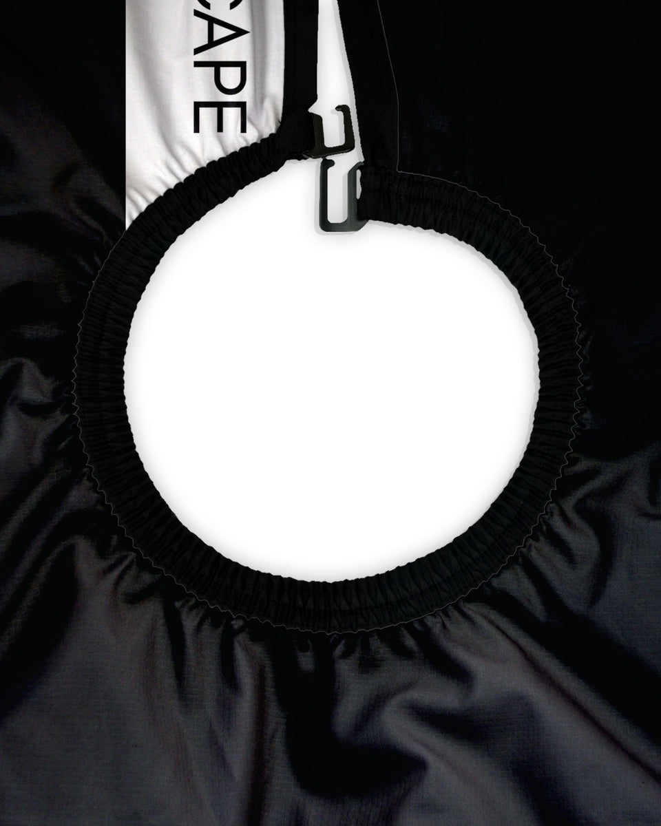 illuzien Half Stripe Collection PRO Cape - Black