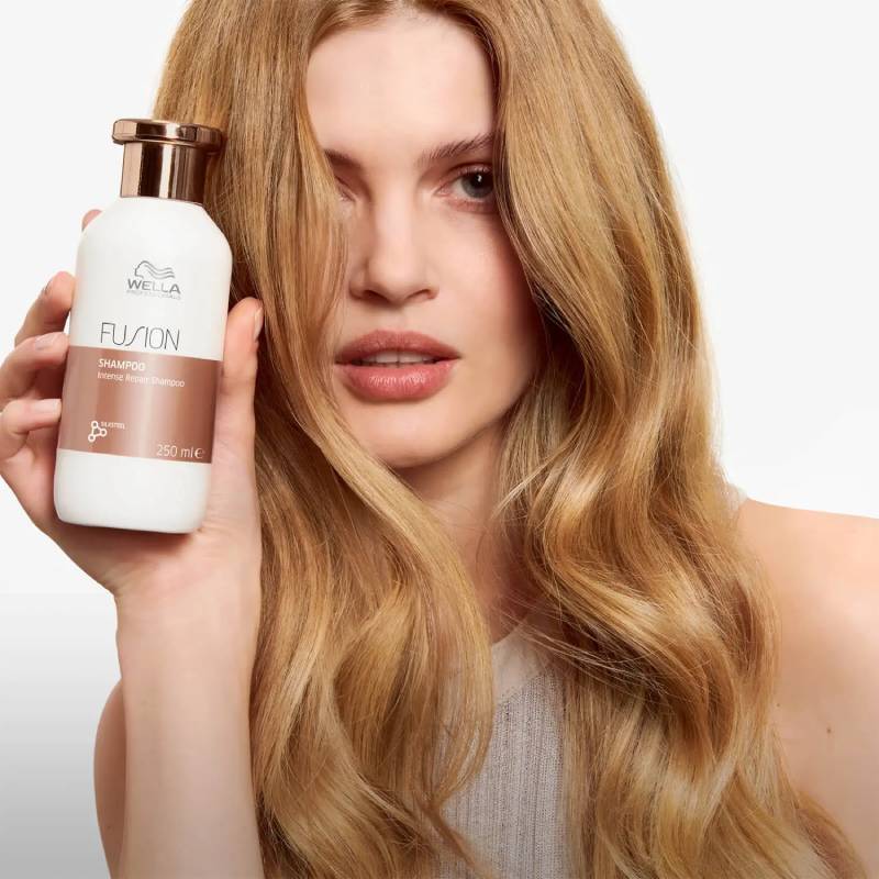 Wella Fusion Intense Repair Shampoo 250ml